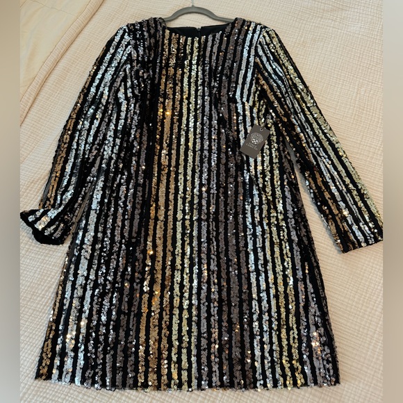 Vince Camuto Dresses & Skirts - Black metallic Vince Camuto long sleeve party dress, size 14